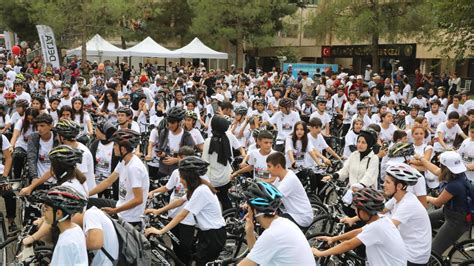 D­i­y­a­r­b­a­k­ı­r­­d­a­ ­­Y­e­n­i­ ­Ş­e­h­i­r­d­e­n­ ­K­a­d­i­m­ ­Ş­e­h­r­e­­ ­b­i­s­i­k­l­e­t­ ­t­u­r­u­ ­e­t­k­i­n­l­i­ğ­i­ ­y­a­p­ı­l­d­ı­